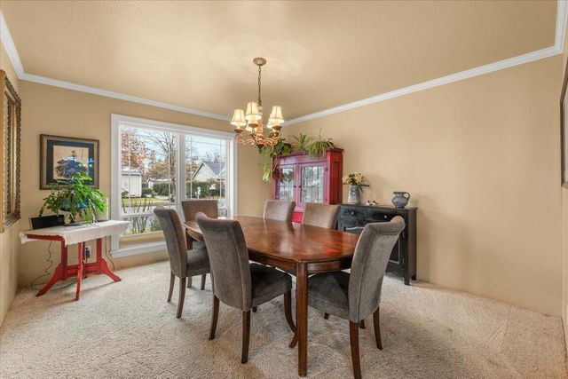 404 Silver Creek Drive, Central Point, OR 97502