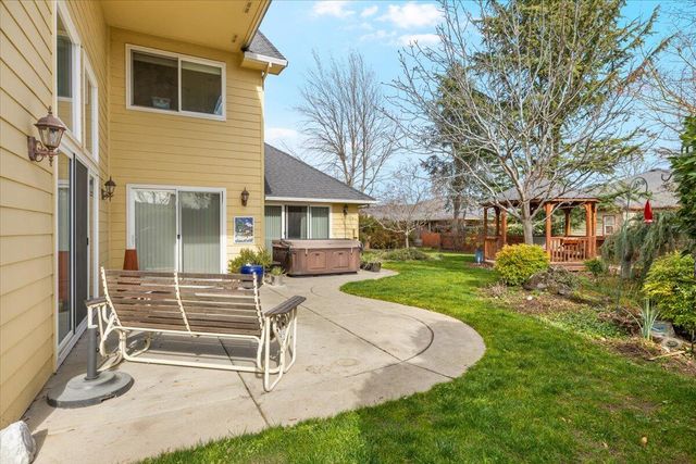 404 Silver Creek Drive, Central Point, OR 97502