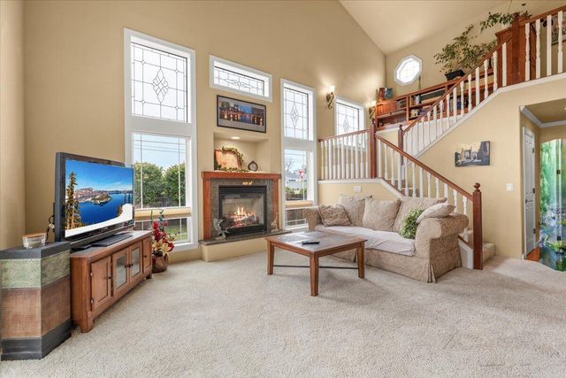 404 Silver Creek Drive, Central Point, OR 97502