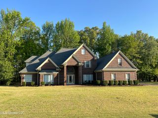 3423 N Woodland Trace Street, Southaven, MS 38672