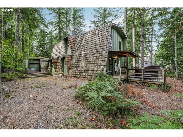 21760 E TREE SWALLOW Ln, Rhododendron, OR 97049