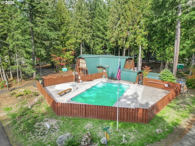 21760 E TREE SWALLOW Ln, Rhododendron, OR 97049