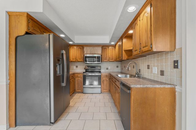 4057 South Western Avenue, Springfield, MO 65807