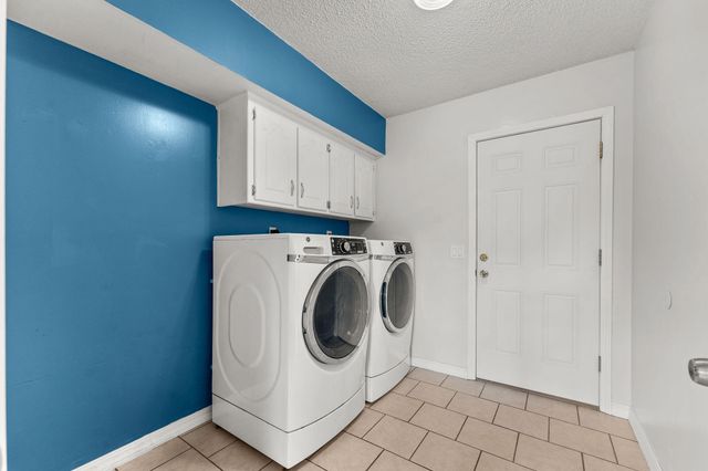 4057 South Western Avenue, Springfield, MO 65807