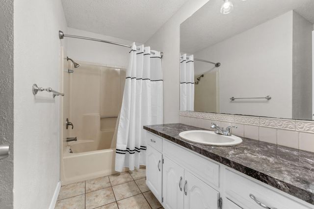 4057 South Western Avenue, Springfield, MO 65807