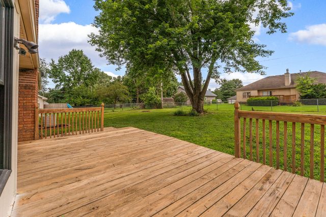 4057 South Western Avenue, Springfield, MO 65807