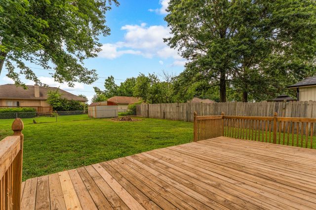 4057 South Western Avenue, Springfield, MO 65807