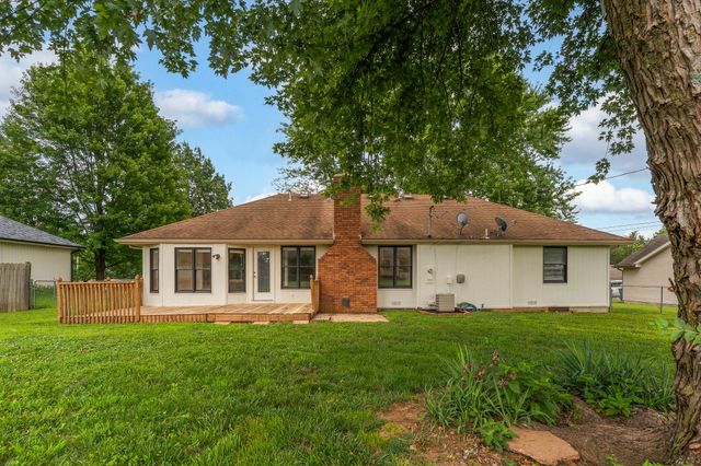 4057 South Western Avenue, Springfield, MO 65807
