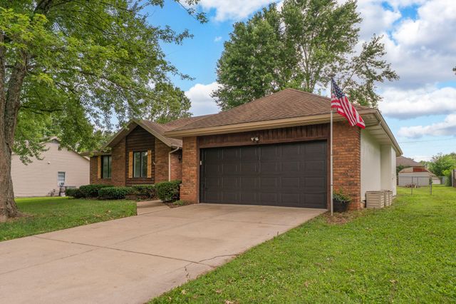 4057 South Western Avenue, Springfield, MO 65807