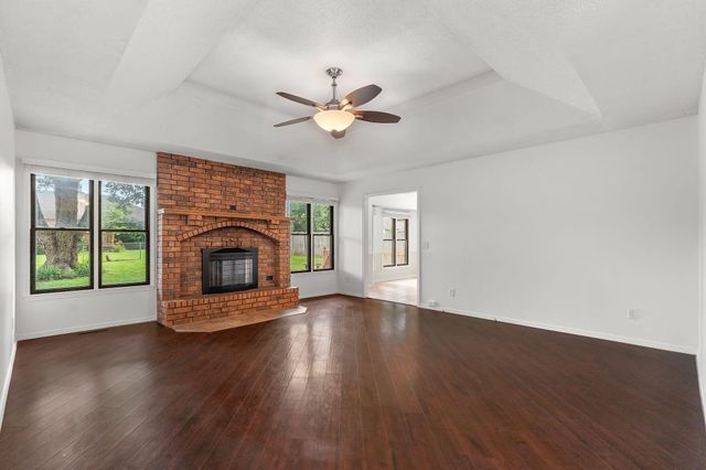4057 South Western Avenue, Springfield, MO 65807