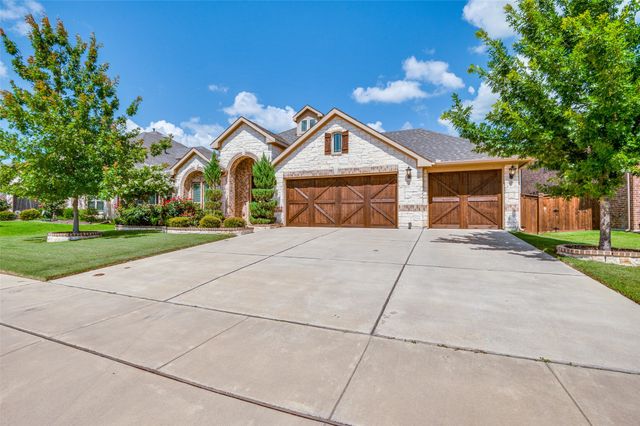 7532 Lynnwood Drive, Grand Prairie, TX 75054