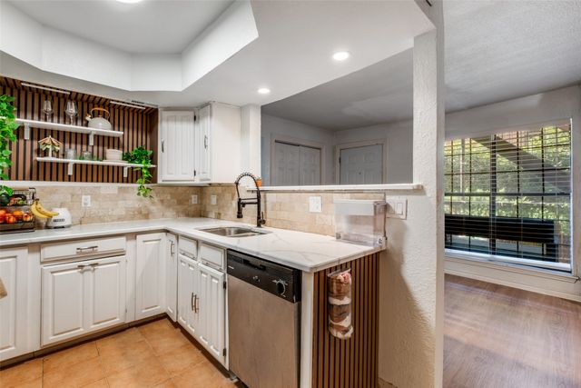 3314 Douglas Avenue 104, Dallas, TX 75219