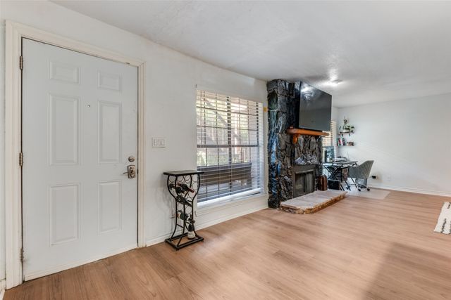 3314 Douglas Avenue 104, Dallas, TX 75219