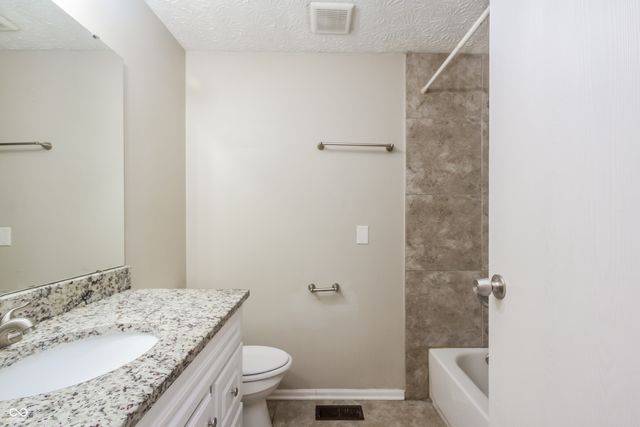 5678 Colonist Circle, Indianapolis, IN 46254