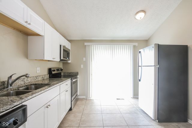 5678 Colonist Circle, Indianapolis, IN 46254