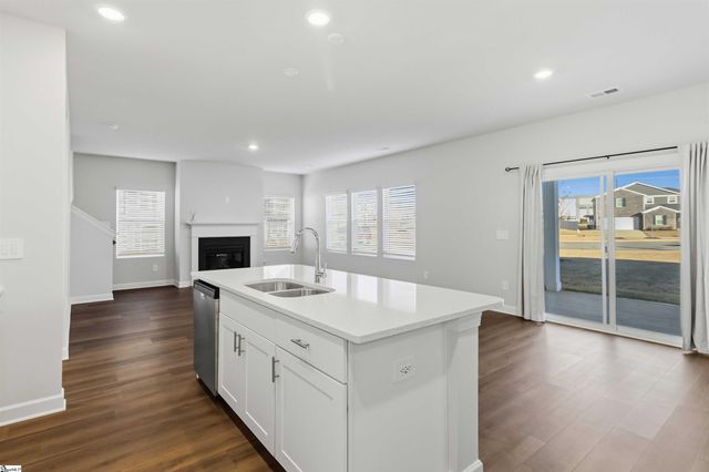 601 Hollybank Street, Fountain Inn, SC 29644