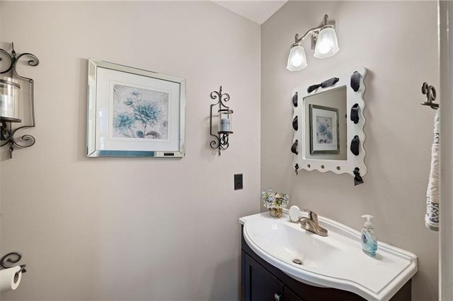 1049 Fairwood Run NW, Acworth, GA 30101