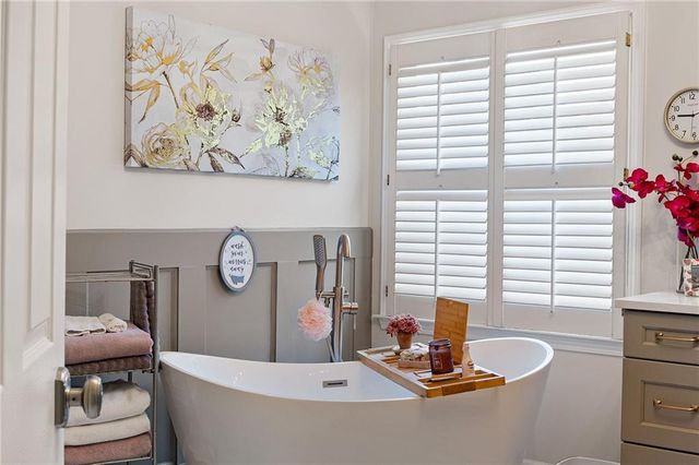 1049 Fairwood Run NW, Acworth, GA 30101