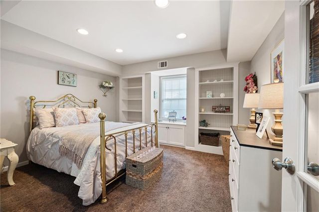 1049 Fairwood Run NW, Acworth, GA 30101