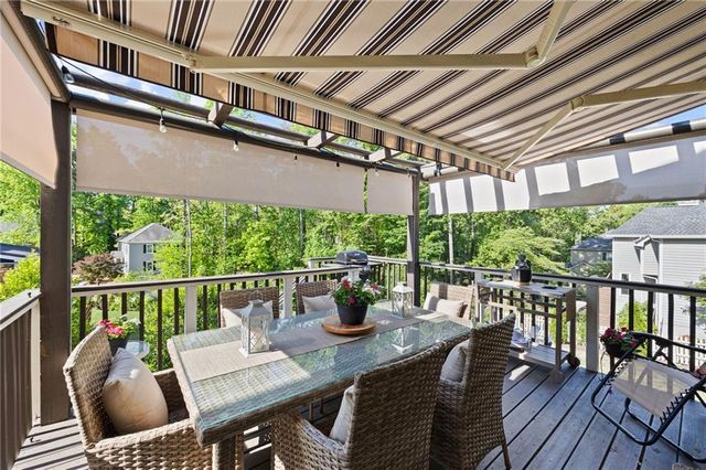 1049 Fairwood Run NW, Acworth, GA 30101