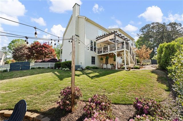 1049 Fairwood Run NW, Acworth, GA 30101