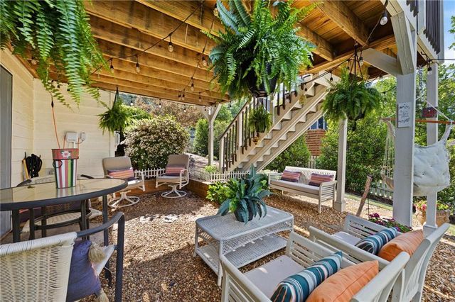 1049 Fairwood Run NW, Acworth, GA 30101