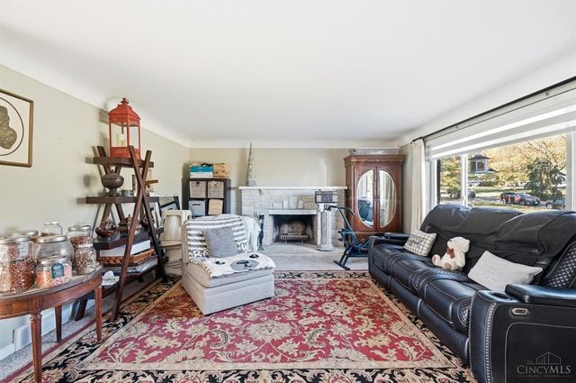 7775 Hartfield Place, Montgomery, OH 45242