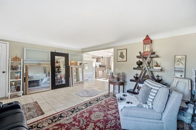 7775 Hartfield Place, Montgomery, OH 45242