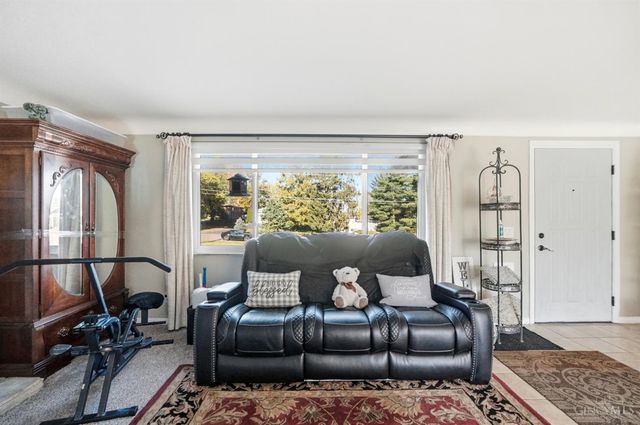 7775 Hartfield Place, Montgomery, OH 45242