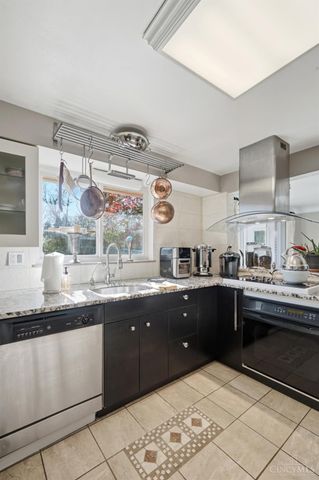 7775 Hartfield Place, Montgomery, OH 45242