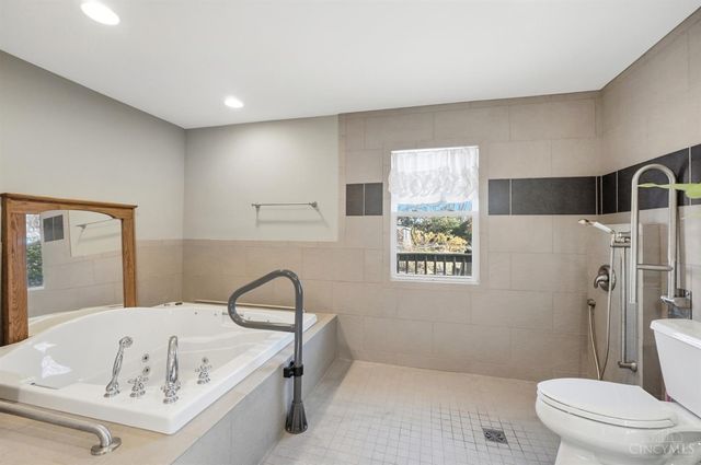 7775 Hartfield Place, Montgomery, OH 45242