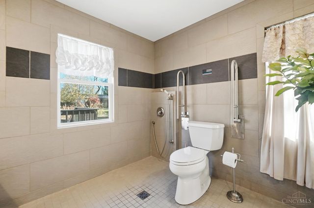 7775 Hartfield Place, Montgomery, OH 45242