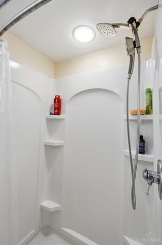 7775 Hartfield Place, Montgomery, OH 45242