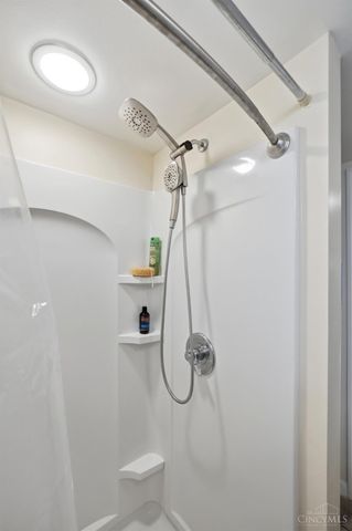 7775 Hartfield Place, Montgomery, OH 45242