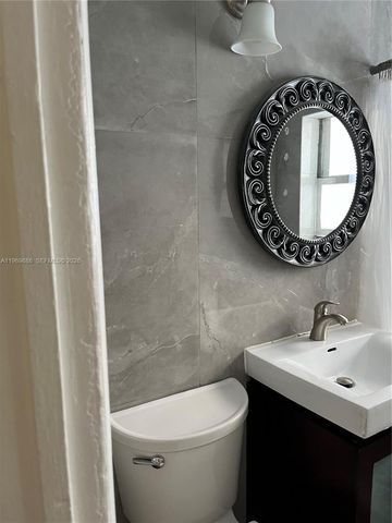 1999 NW 2nd St 1, Miami, FL 33125