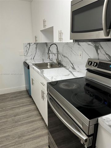 1999 NW 2nd St 1, Miami, FL 33125