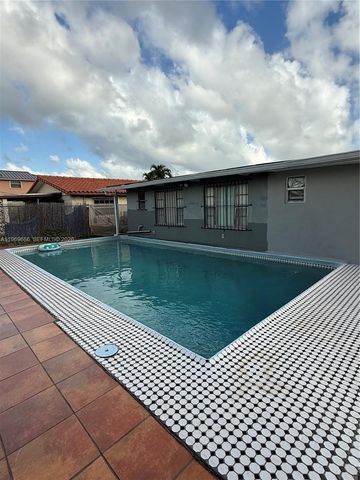 1999 NW 2nd St 1, Miami, FL 33125