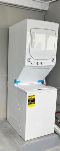 1999 NW 2nd St 1, Miami, FL 33125