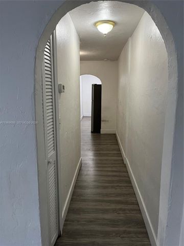 1999 NW 2nd St 1, Miami, FL 33125