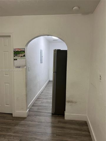 1999 NW 2nd St 1, Miami, FL 33125