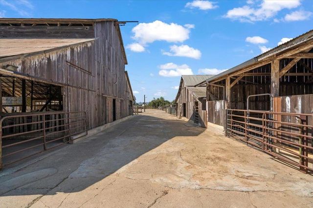 2675 Pacheco Pass Highway, Gilroy, CA 95020