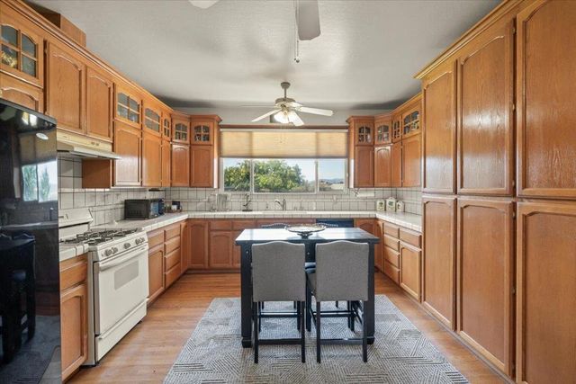 2675 Pacheco Pass Highway, Gilroy, CA 95020