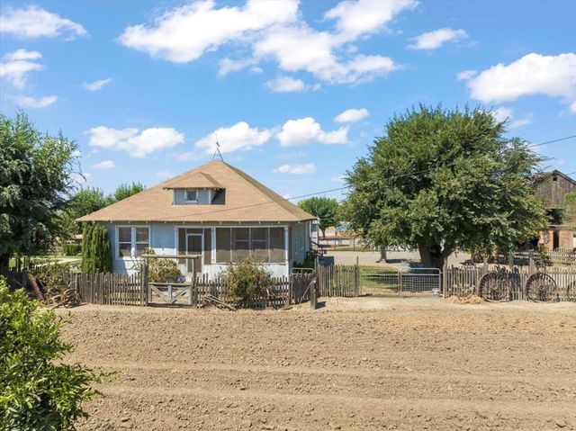 2675 Pacheco Pass Highway, Gilroy, CA 95020