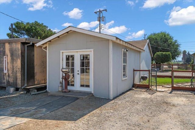 2675 Pacheco Pass Highway, Gilroy, CA 95020