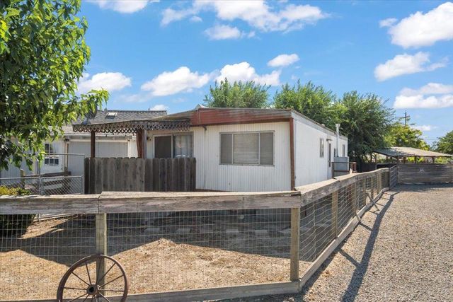 2675 Pacheco Pass Highway, Gilroy, CA 95020