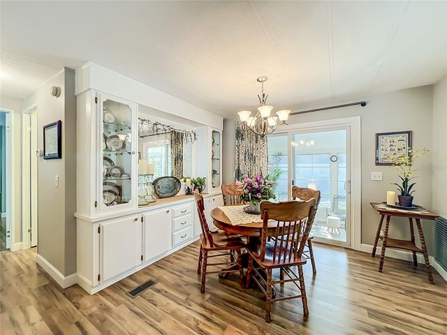 1108 NASSAU CIRCLE, Tavares, FL 32778