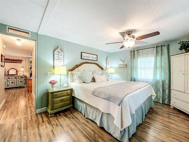 1108 NASSAU CIRCLE, Tavares, FL 32778