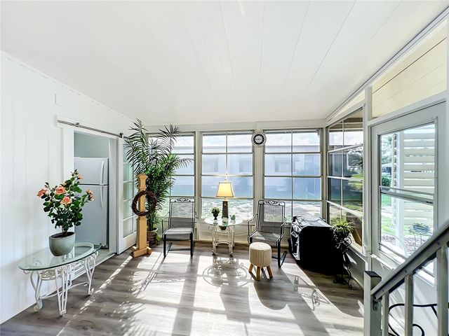 1108 NASSAU CIRCLE, Tavares, FL 32778