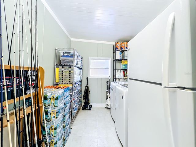 1108 NASSAU CIRCLE, Tavares, FL 32778
