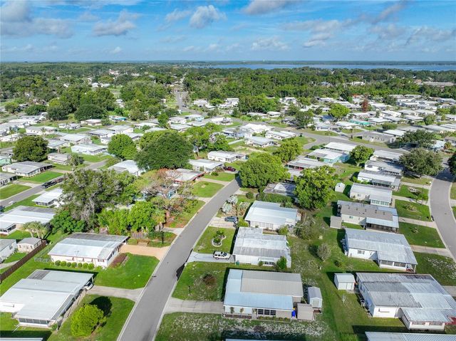 1108 NASSAU CIRCLE, Tavares, FL 32778